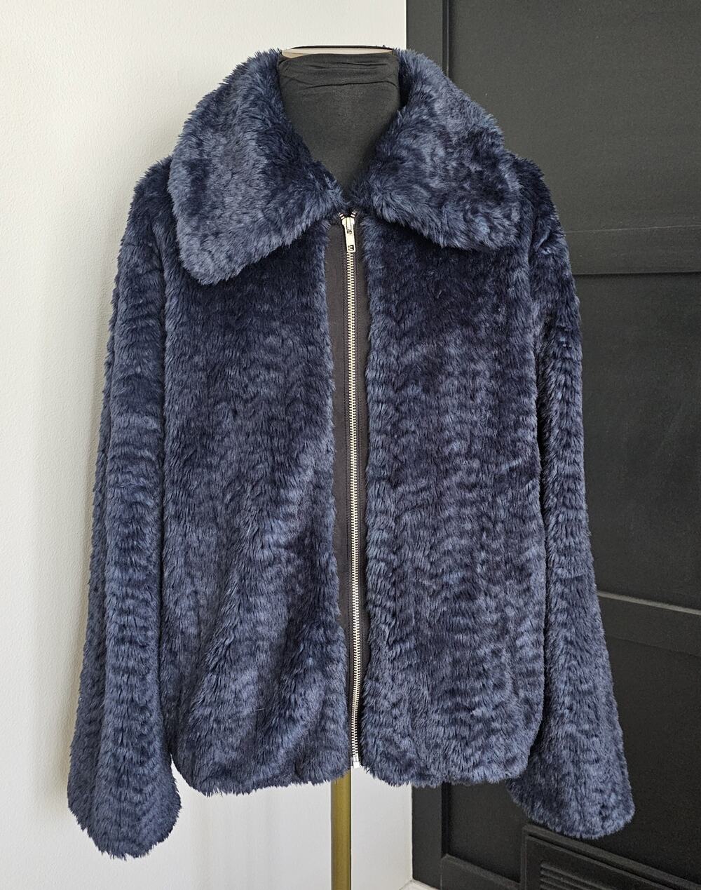 EUC REFORMATION Women's Navy Blue Zip Closure Collared Cozy Faux Fur Jacket XL